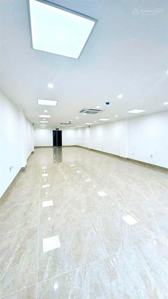 Bán toà nhà văn phòng phố trần quý kiên 91m2mt 6m  thang máy  ô tô tránh  20m ra mặt phố