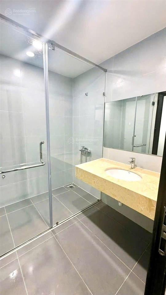 Bán toà nhà văn phòng phố trần quý kiên 91m2mt 6m  thang máy  ô tô tránh  20m ra mặt phố