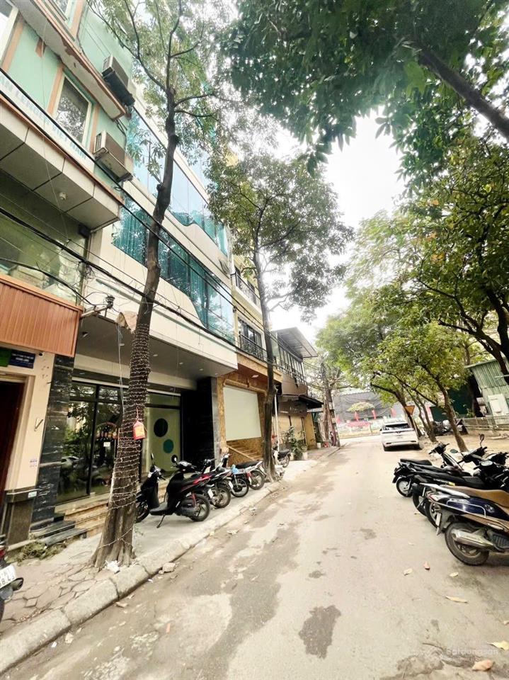 Bán toà nhà văn phòng phố trần quý kiên 91m2mt 6m  thang máy  ô tô tránh  20m ra mặt phố