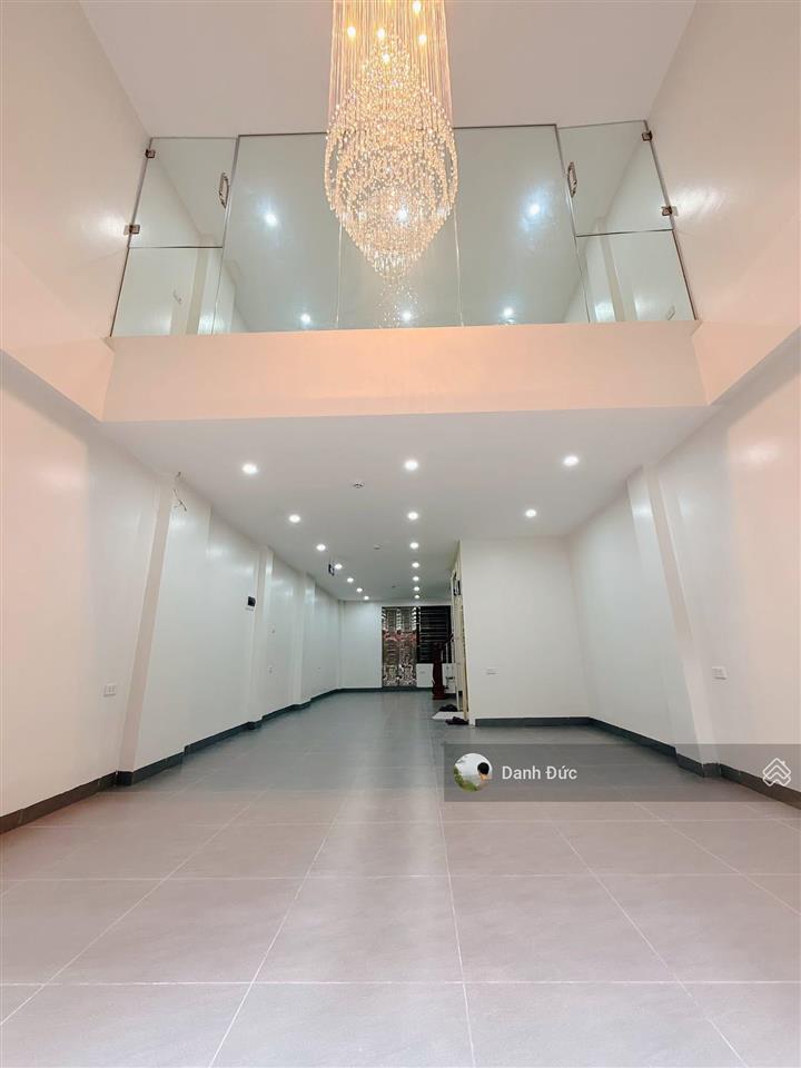 Bán nhà phạm tuấn tài 70m2mt 5.2m  vỉa hè rộng 3m  đường ô tô tránh  thang máy