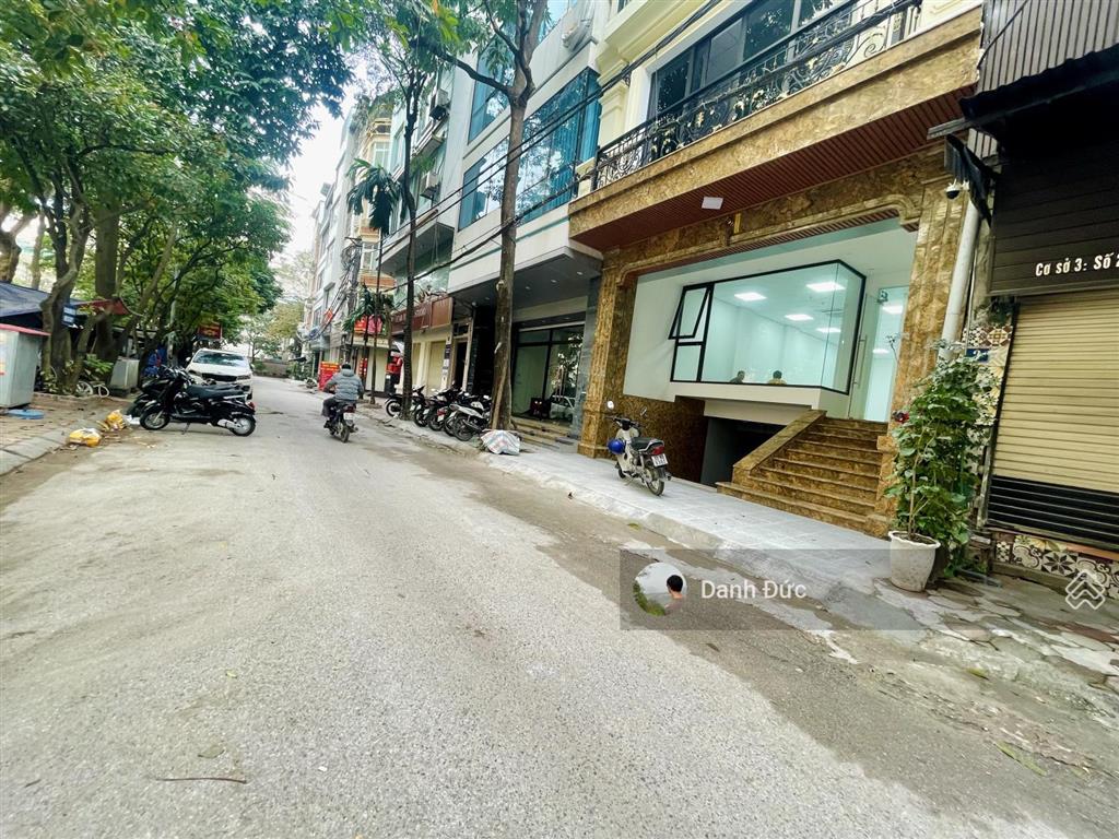 Cực hiếm! bán toà văn phòng trần quý kiên 91m2, mt 6m  có hầm  phân lô ô tô tránh