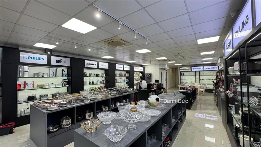 Cực hiếm! bán toà văn phòng trần quý kiên 91m2, mt 6m  có hầm  phân lô ô tô tránh