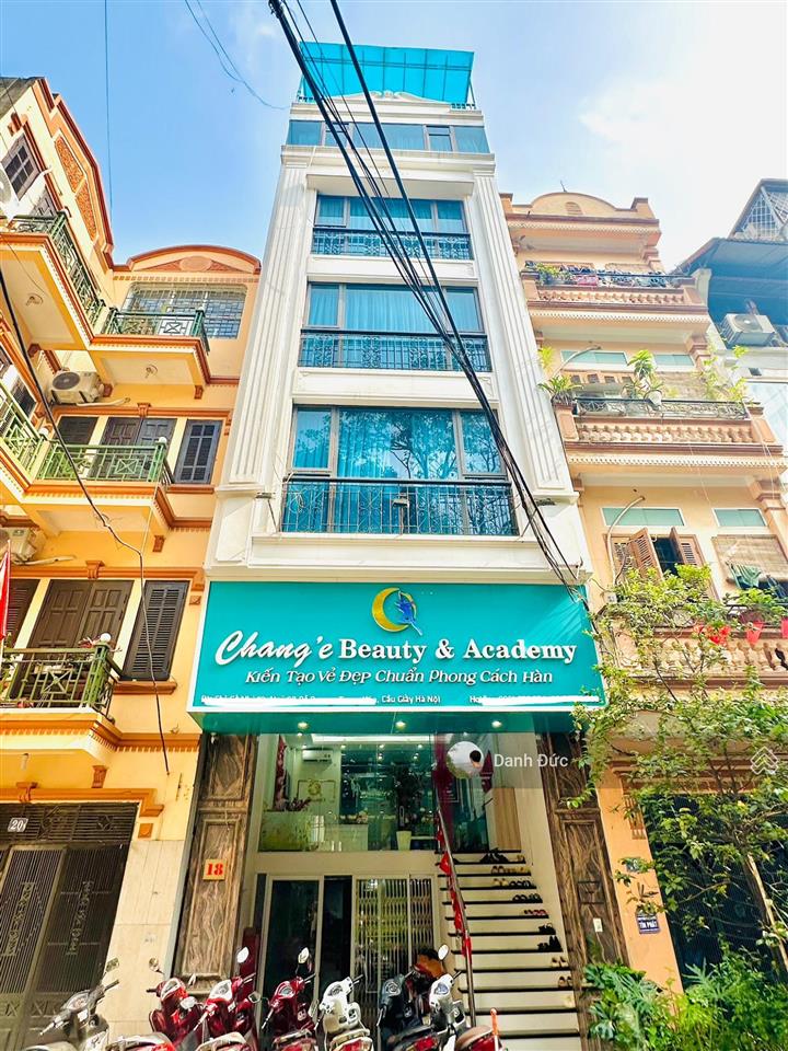 Bán nhà trần thái tông 75m2mt 5m  thang máy  phân lô vỉa hè ô tô tránh  kinh doanh