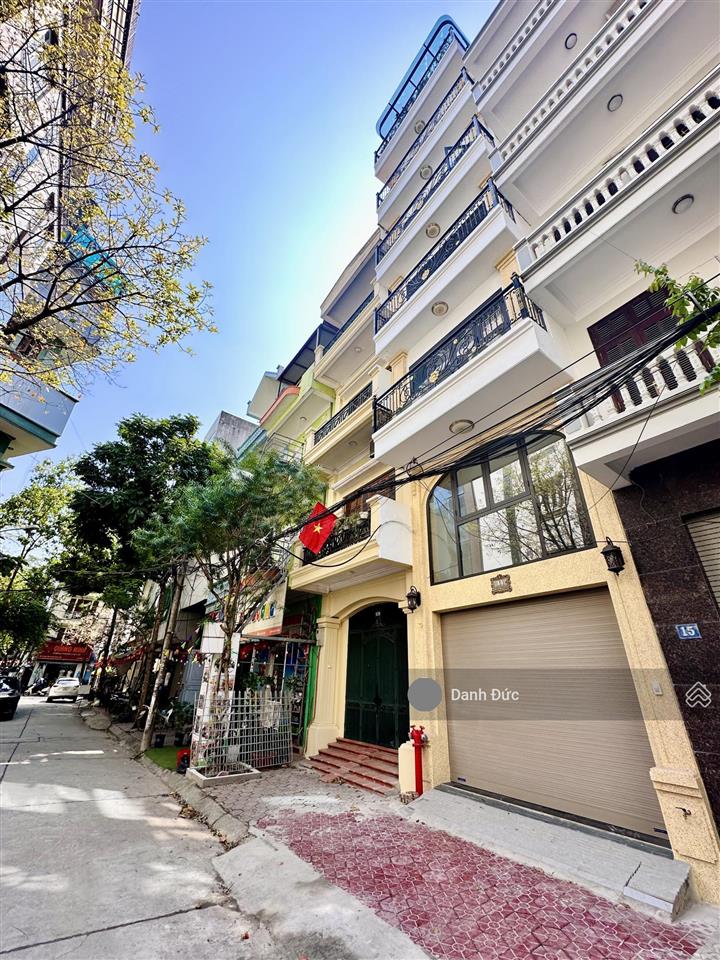 Bán nhà ngõ 106 hoàng quốc việt 68m2, mt 5m  phân lô vỉa hè ô tô tránh  thang máy