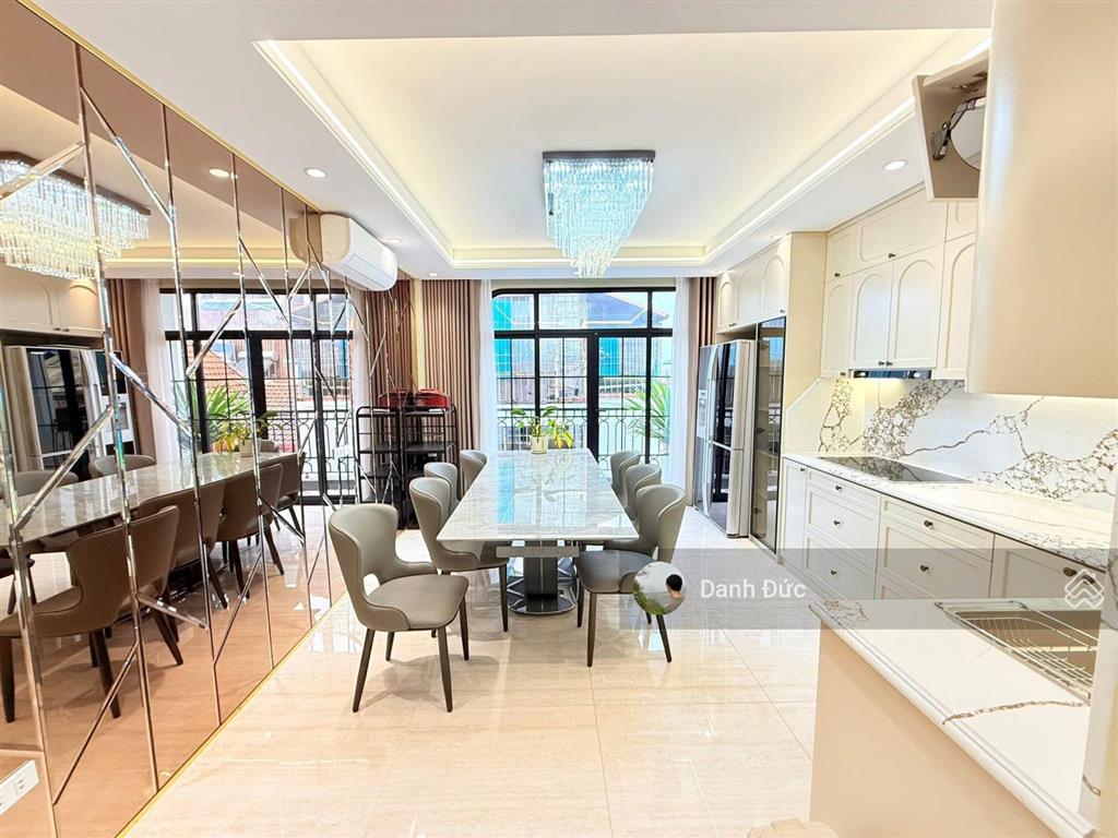 Bán nhà ngõ 106 hoàng quốc việt 68m2, mt 5m  phân lô vỉa hè ô tô tránh  thang máy