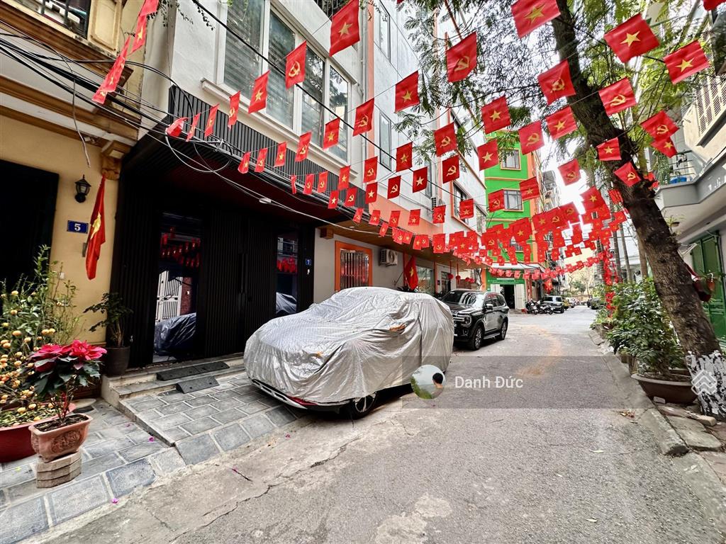 Chỉ 17 tỷ  bán nhà trần quốc hoàn 50m², mt 5m  phân lô vỉa hè ô tô tránh  thang máy