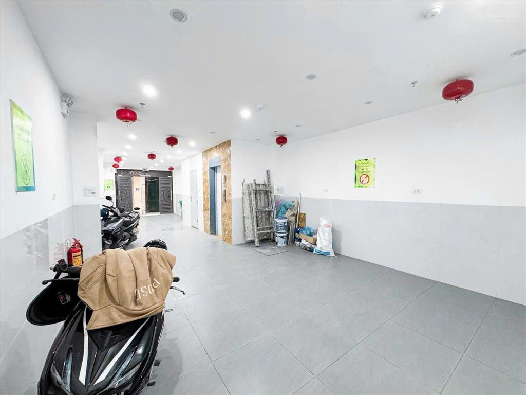 Bán tòa chdv dịch vọng 76.7m2  25 phòng  chỉ hơn 200tr/m2 cách phố chỉ 30m