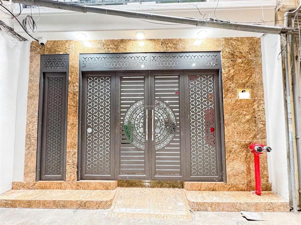 Bán tòa chdv dịch vọng 76.7m2  25 phòng  chỉ hơn 200tr/m2 cách phố chỉ 30m