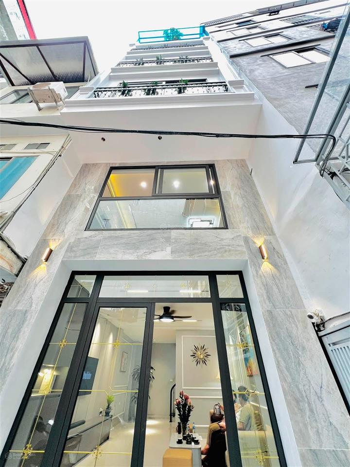 Chỉ hơn 9 tỷ  bán nhà nguyễn văn huyên 45m², thang máy  chỉ 20m ra đường ô tô tránh