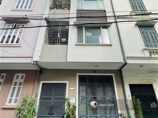 Chỉ 20 tỷ bán nhà nghĩa đô 50m2, mt 5m  phân lô vỉa hè ô tô tránh chạy vòng quanh