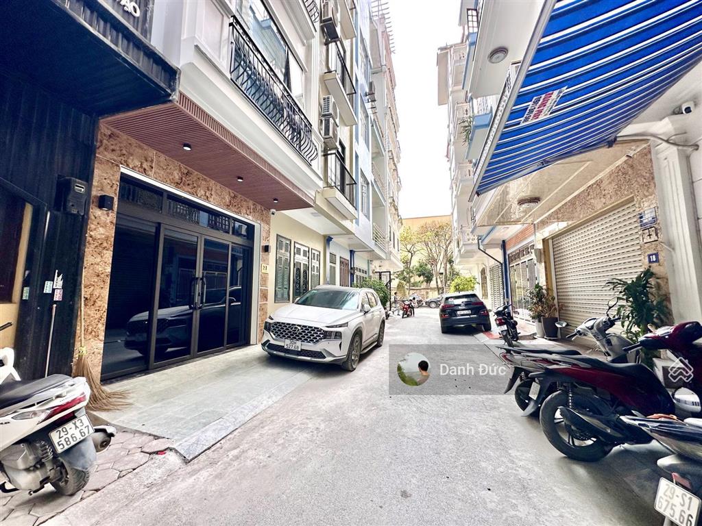 Chỉ hơn 20 tỷ  bán nhà phạm tuấn tài 50m2, mt 4.5m  phân lô vỉa hè ô tô tránh  thang máy