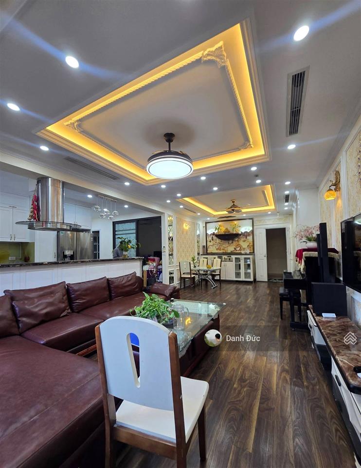 Bán nhà phùng chí kiên 75m2, mt 5m  mặt ngõ phân lô vỉa hè ô tô tránh  thang máy