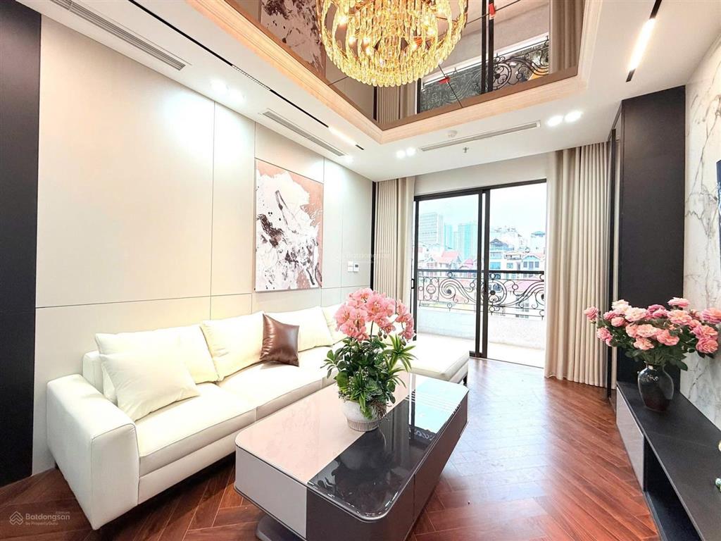 Bán nhà trung kính đôi 52m2, thang máy  phân lô ô tô tránh  cực gần phố