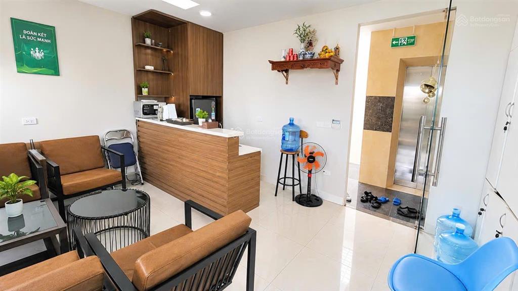 Hơn 20 tỷ có nhà phạm tuấn tài 61m2, mặt tiền 5m. phân lô vỉa hè 3 ô tô tránh  thang máy