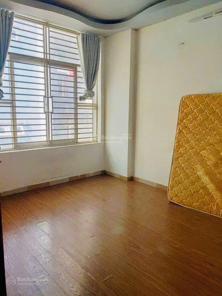 Nhà nở hậu đẹp  cách mạng tháng 8  5.3m/5.6x9m (46m2), 4 tầng  9.5 tỷ