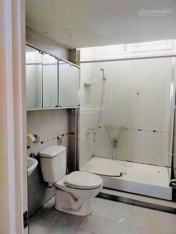 Nhà nở hậu đẹp  cách mạng tháng 8  5.3m/5.6x9m (46m2), 4 tầng  9.5 tỷ