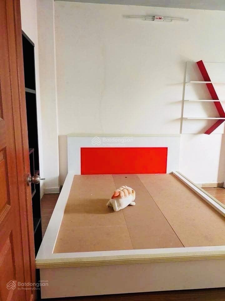 Nhà nở hậu đẹp  cách mạng tháng 8  5.3m/5.6x9m (46m2), 4 tầng  9.5 tỷ