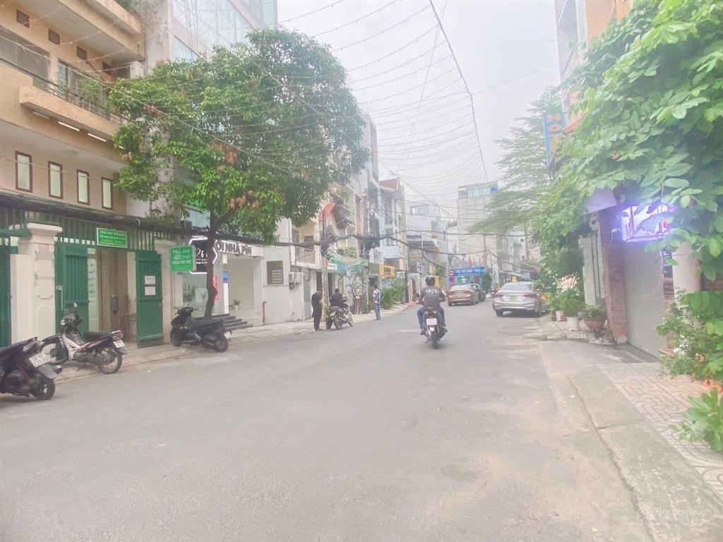 Nhà nở hậu đẹp  cách mạng tháng 8  5.3m/5.6x9m (46m2), 4 tầng  9.5 tỷ