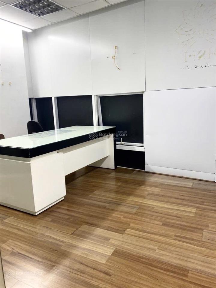 Nhà 3 mặt hẻm xh, ko lg, có thang máy, nở hậu đẹp  3.8/5.2x20 (88/100m2), 5tầng  đinh công tráng