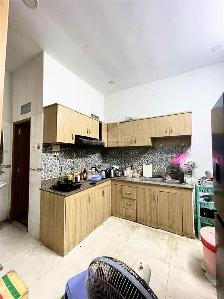 Nhà ngang hiếm, 1/ sẹc, ko lg qh  nguyễn tiểu la  4.6x8 (34m2), 4tầng  5.7tỷ