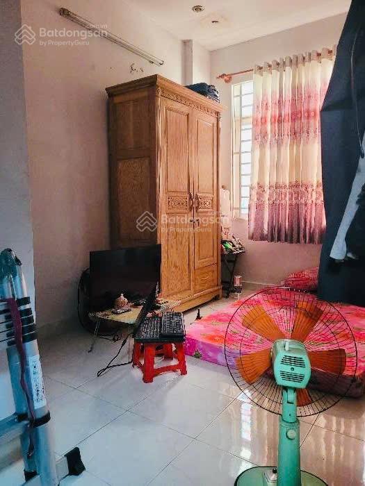 Nhà c2 lâu năm  cách mạng tháng 8  28m2, 3tầng  4.3tỷ