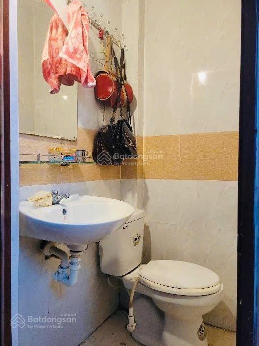 Nhà c2 lâu năm  cách mạng tháng 8  28m2, 3tầng  4.3tỷ
