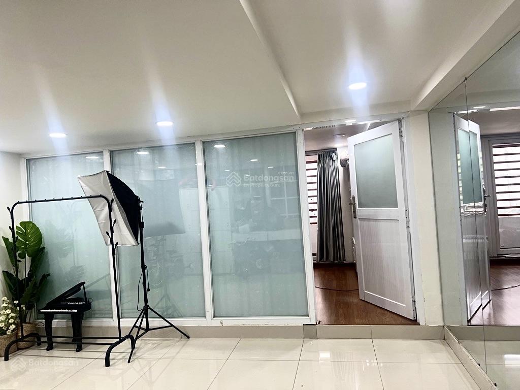 Nhà mặt tiền hẻm 285, sổ đẹp  cách mạng tháng 8  4.5x13.5 (60m2), 4tầng  19.5tỷ