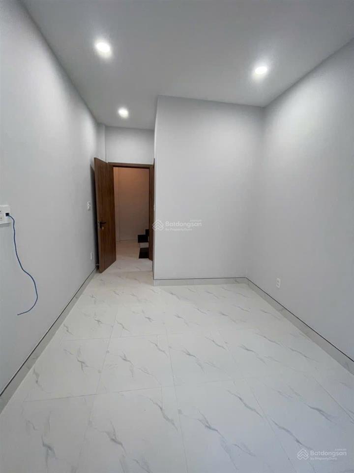 Nhà mới ở ngay, 1/ sẹc  trần hưng đạo  3x10(24/31m2), 3tầng  5.68tỷ
