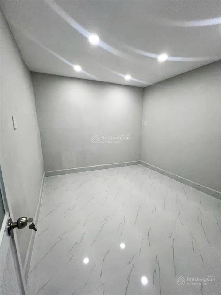 Nhà mới ở ngay, không lg qh  bà hạt  3.3x14m (42m2), 2 tầng  5.1 tỷ