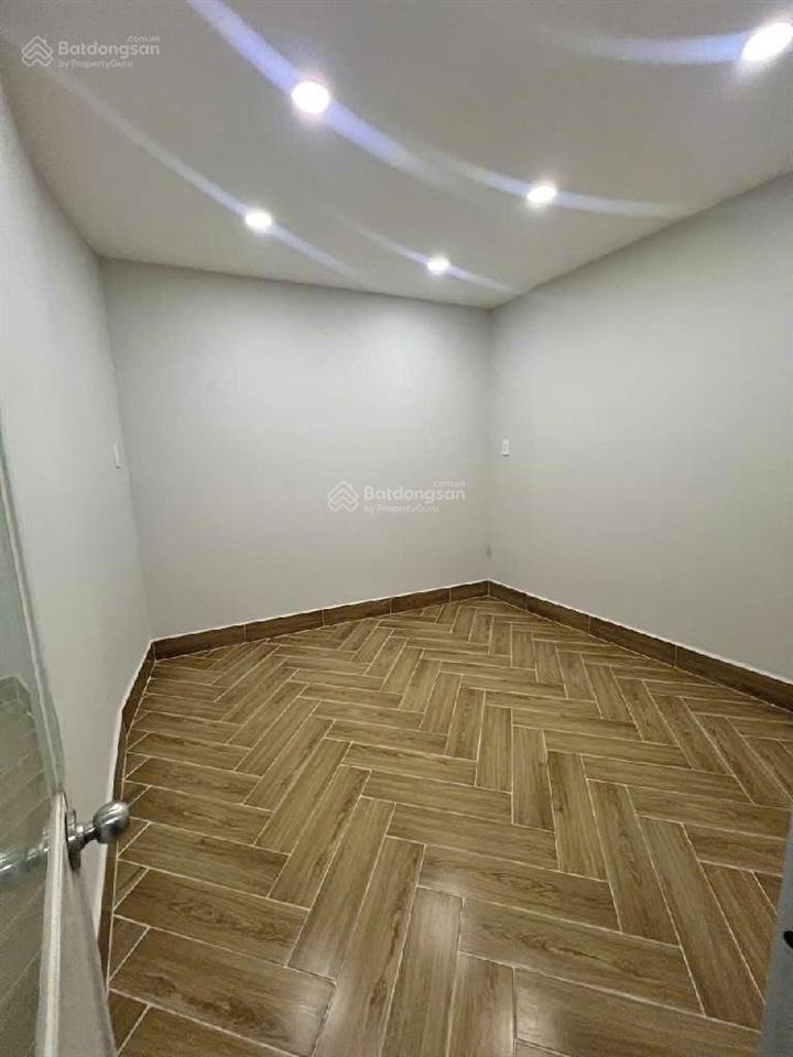 Nhà mới ở ngay, không lg qh  bà hạt  3.3x14m (42m2), 2 tầng  5.1 tỷ