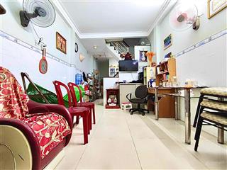 Nhà đẹp lâu năm, hẻm 6m  cách mạng tháng 8  26/28m2, 3 tầng  nhỉnh 3 tỷ