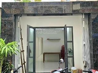 Nhà c3 hẻm 285, hẻm 4m  cách mạng tháng 8  62/65m2  9tỷ