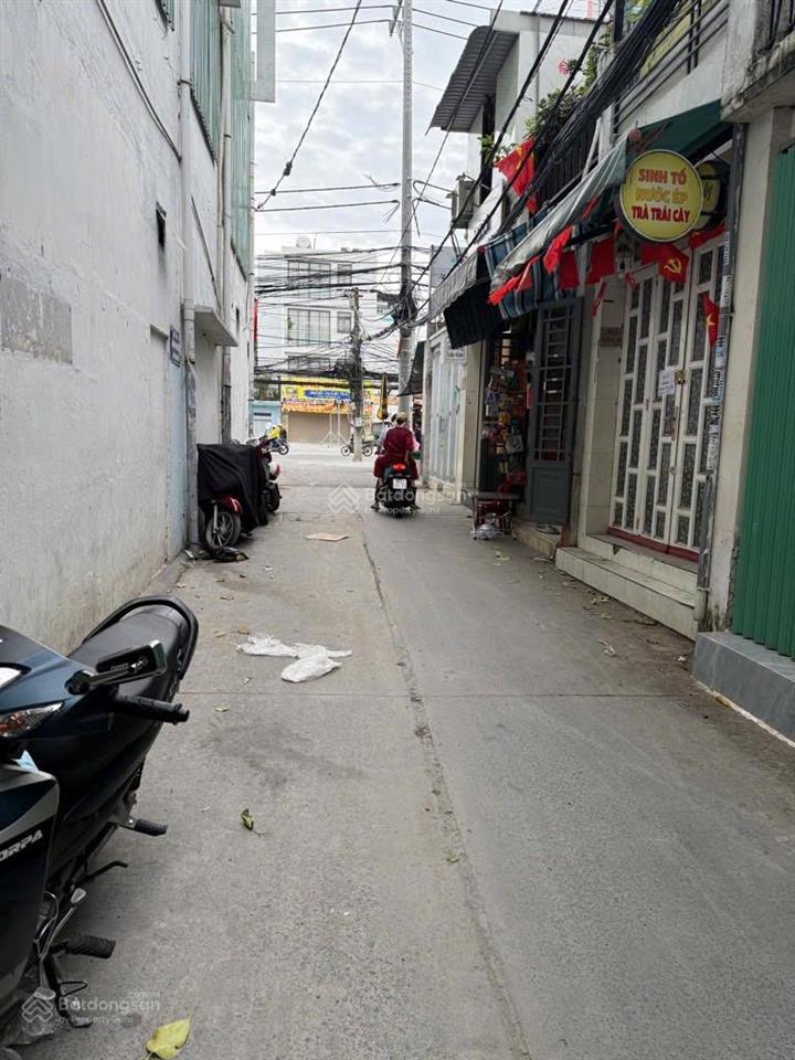 Nhà c3, lô góc, sổ đẹp  cách mạng tháng 8  4.7x7(27/32m2), 2tầng  4.6tỷ