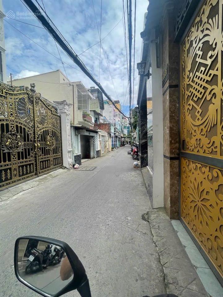 Nhà c3, lô góc, sổ đẹp  cách mạng tháng 8  4.7x7(27/32m2), 2tầng  4.6tỷ