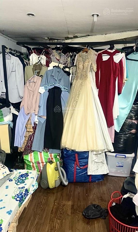 Nhà lâu năm, 1/sẹc, 2 mặt hẻm  trần văn đang  56m2, 2tầng  5.7tỷ