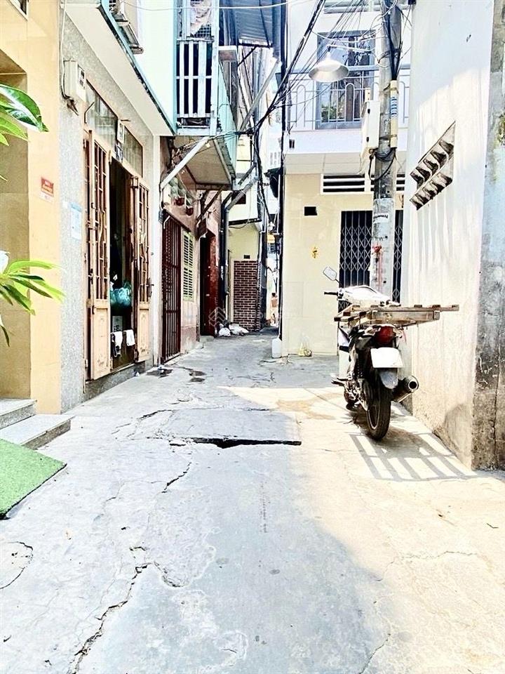 Nhà 2 mặt hẻm, 1/ sẹc, không lg qh  ngô gia tự  3.2x13m (41m2), 2 tầng  5.5 tỷ