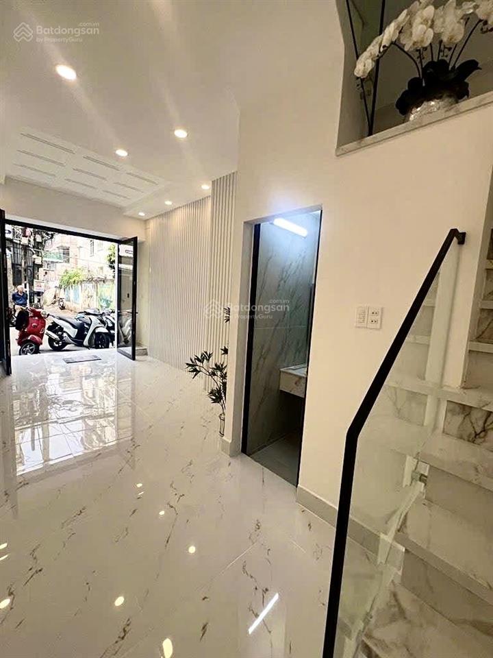 Nhà mới, hẻm 8m xh quay đầu, sổ đẹp, ko lg qh  cách mạng tháng 8  3x8(23m2), 3tầng  6.5tỷ