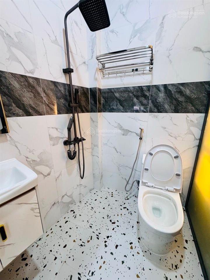 Nhà mới đẹp, nở hậu  lê văn sỹ  4.7/5.6x7.5 (28/34m2), 4tầng  7.3tỷ