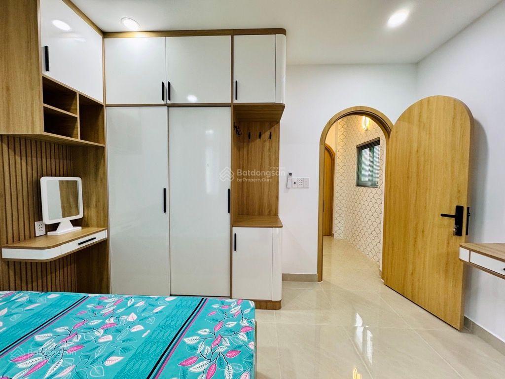 Nhà mới, 1/sẹc, lô góc không lg qh  trần quốc thảo  4x10m (42m2), 2 tầng  6.35 tỷ