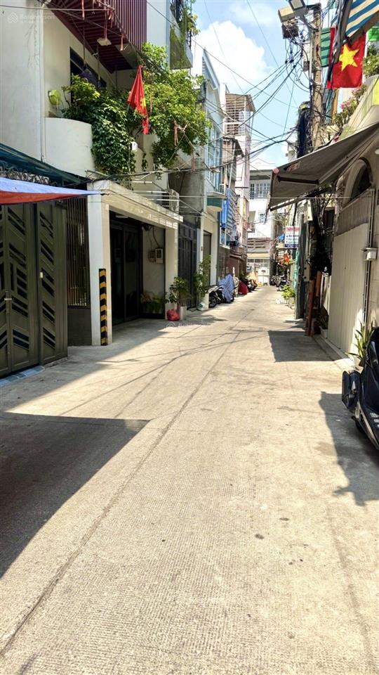 Nhà sổ đẹp, ko lg qh  nguyễn văn cừ  24m2, 3tầng  5tỷ