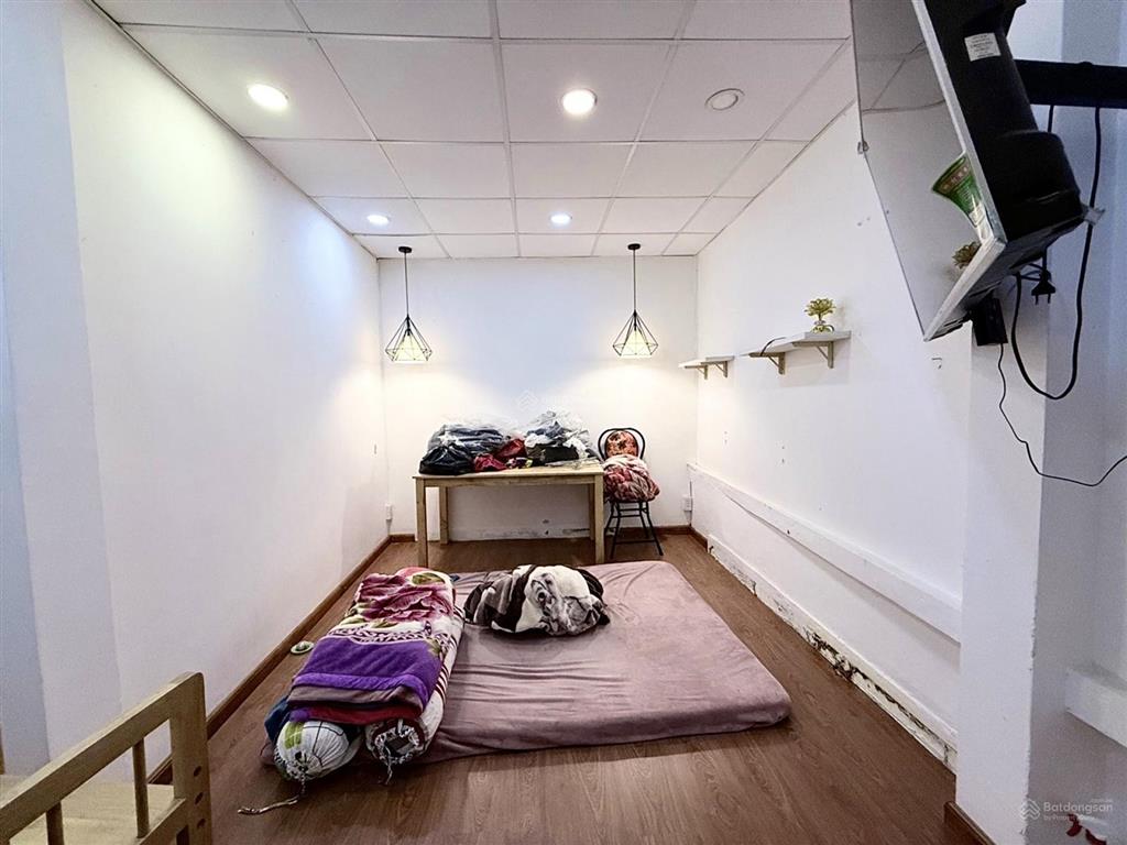Nhà nở hậu, ko lg qh  hoà hưng  18/52m2  3.8tỷ