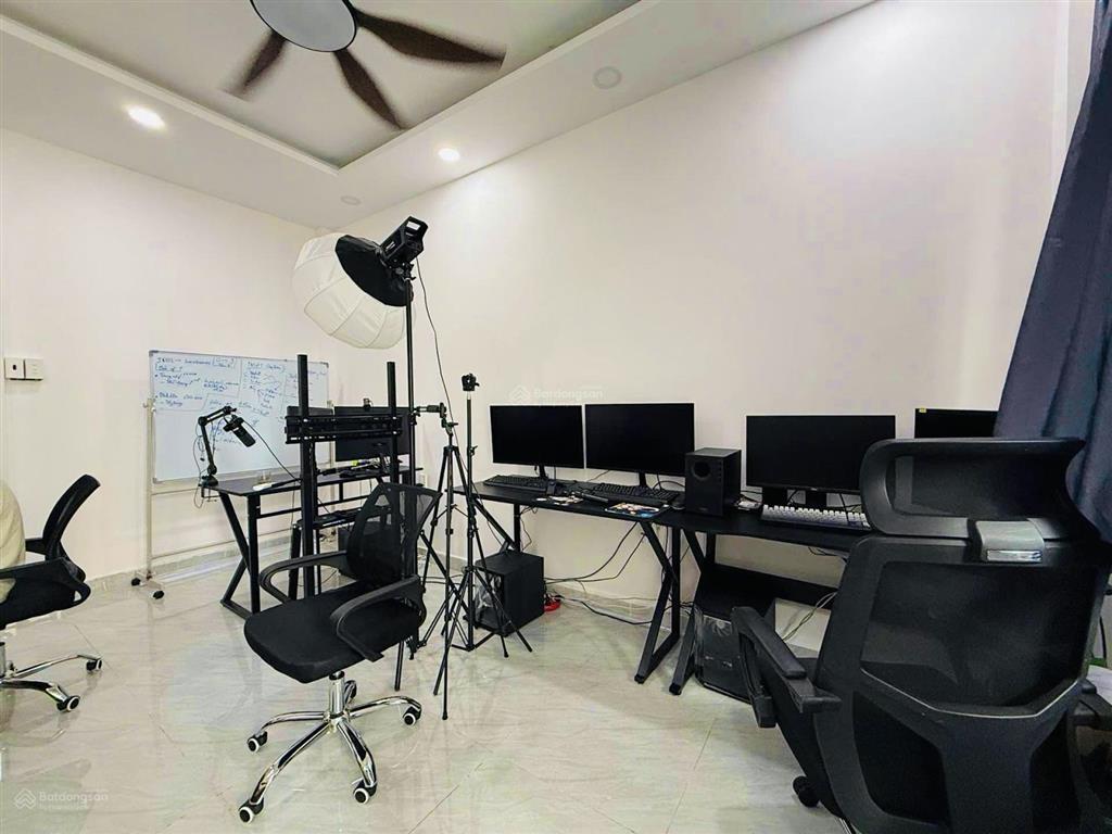 Nhà hẻm xh 6m, sổ đẹp, 1/sẹc  nguyễn phúc nguyên  3.3x13 (43/46m²), 4 tầng  12.3 tỷ