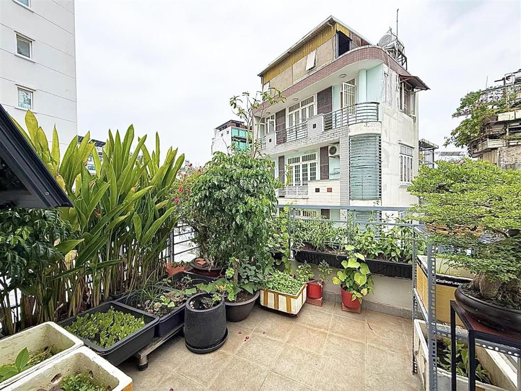 Nhà hẻm xh 6m, sổ đẹp, 1/sẹc  nguyễn phúc nguyên  3.3x13 (43/46m²), 4 tầng  12.3 tỷ