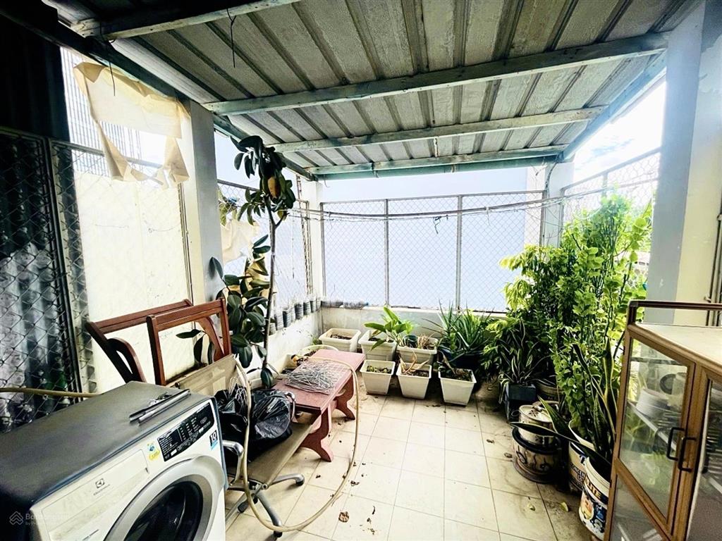 Nhà 1/sẹc, sổ đẹp, ko lg qh  trần quốc toản  3.3x9(28m²), 4 tầng  6.6 tỷ