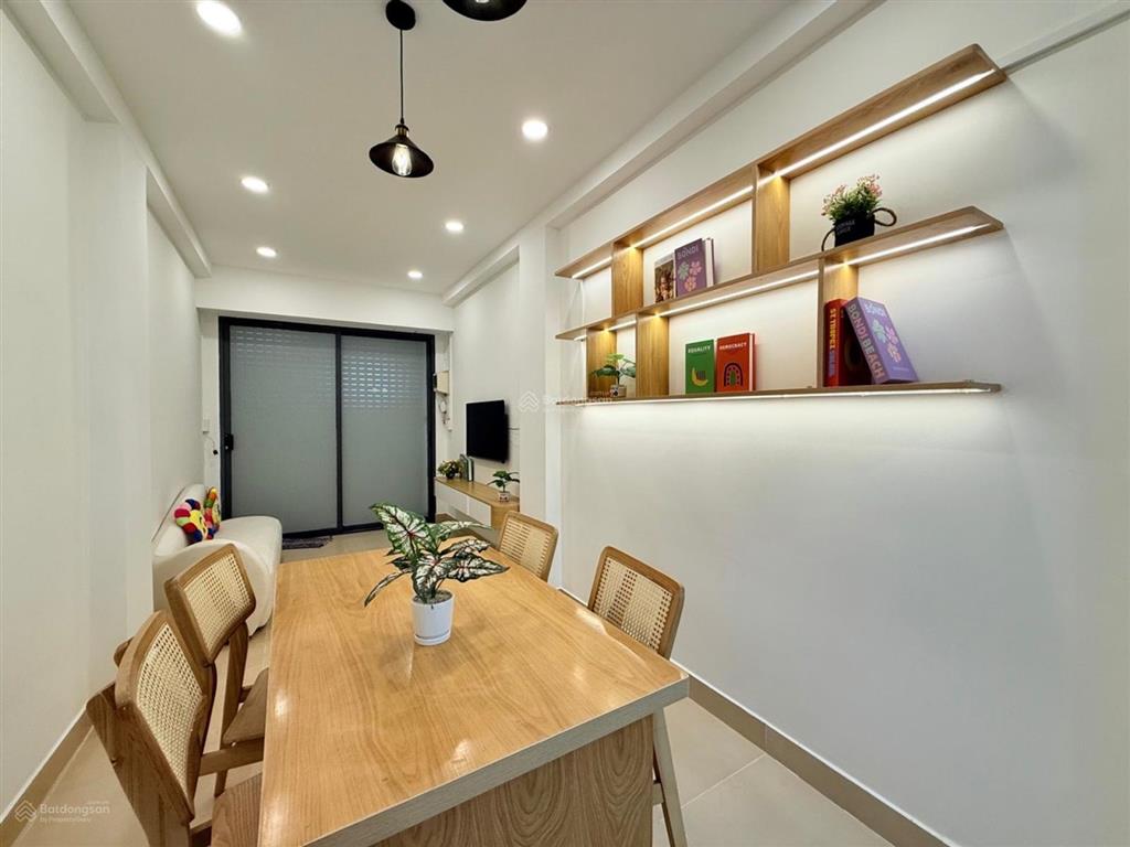 Nhà mới đẹp, 2 mặt hẻm thoáng, sổ đẹp, ko lg qh  đường 3/2  31m2  5.95 tỷ