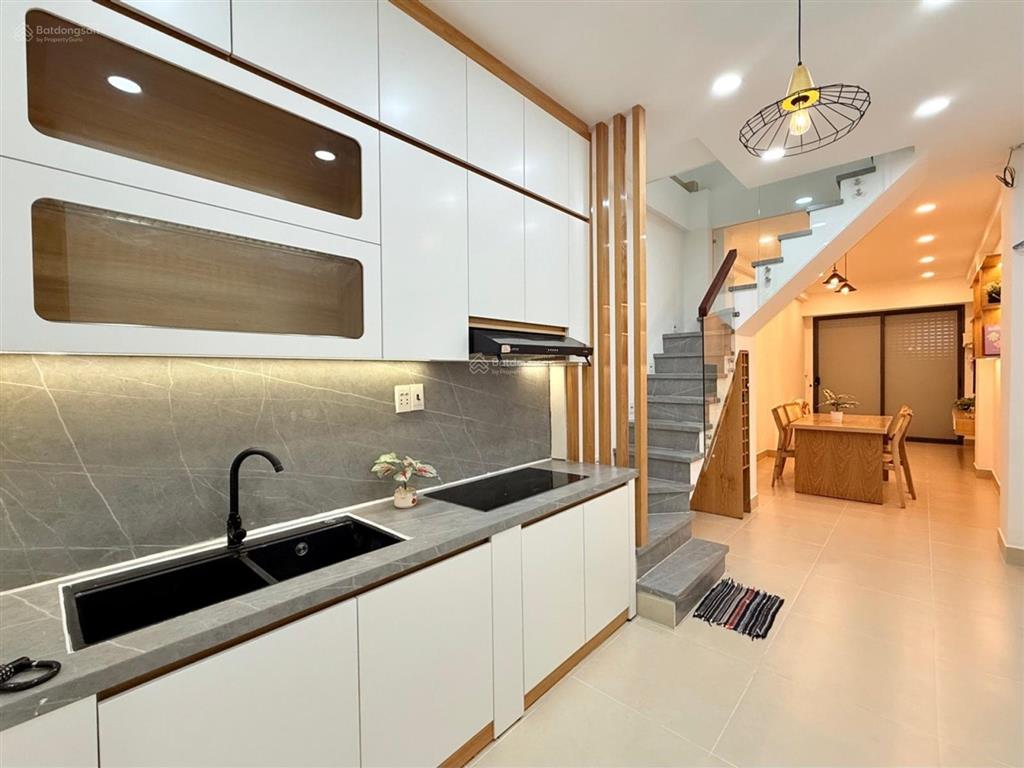 Nhà mới đẹp, 2 mặt hẻm thoáng, sổ đẹp, ko lg qh  đường 3/2  31m2  5.95 tỷ