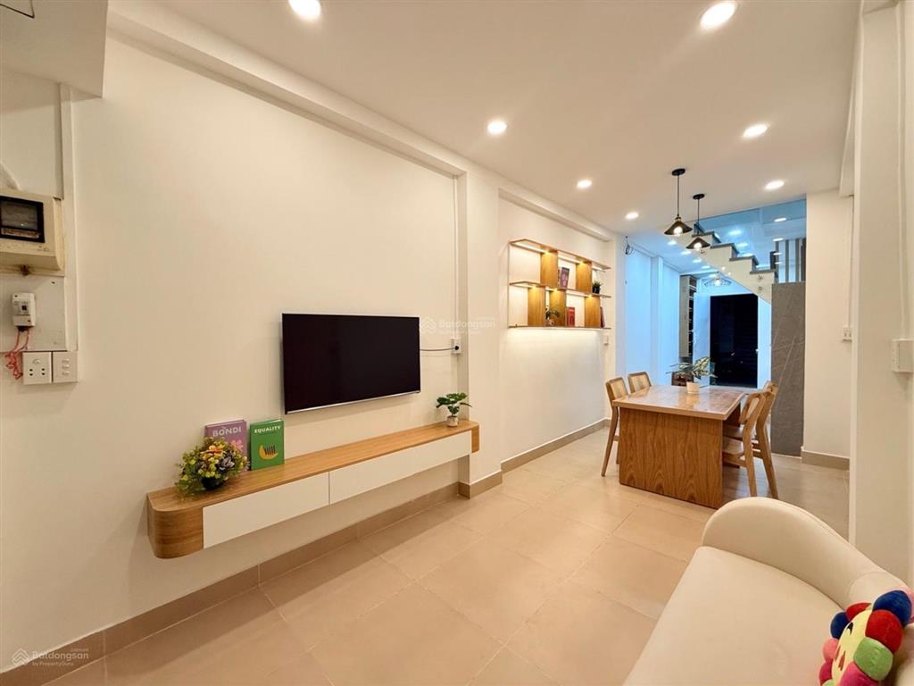 Nhà mới đẹp, 2 mặt hẻm thoáng, sổ đẹp, ko lg qh  đường 3/2  31m2  5.95 tỷ