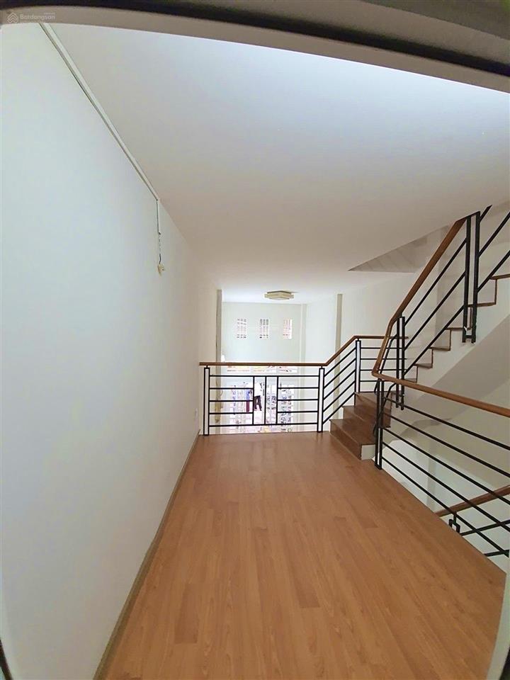 Nhà lô góc, 1/sẹc, ko lg qh  bùi thị xuân  31m², 3 tầng  6.6 tỷ