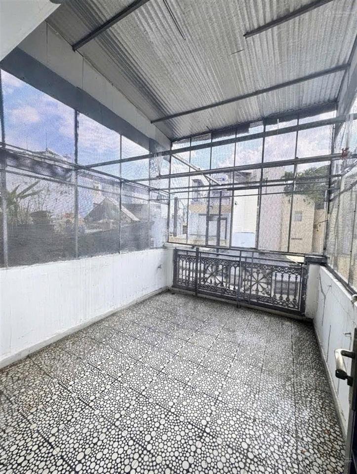 Nhà nở hậu đẹp, 1/ sẹc, ko lg qh  nguyễn thị minh khai  27m2, 4 tầng  6,5 tỷ