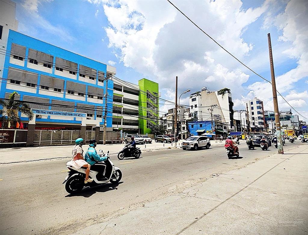 Nhà đẹp, 1/ sẹc, hẻm xh 4m  cách mạng tháng tám  24.2m2, 2 tầng  4.95tỷ